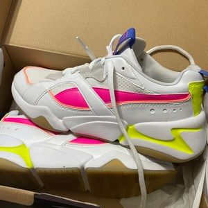 Women’s Puma Sneakers